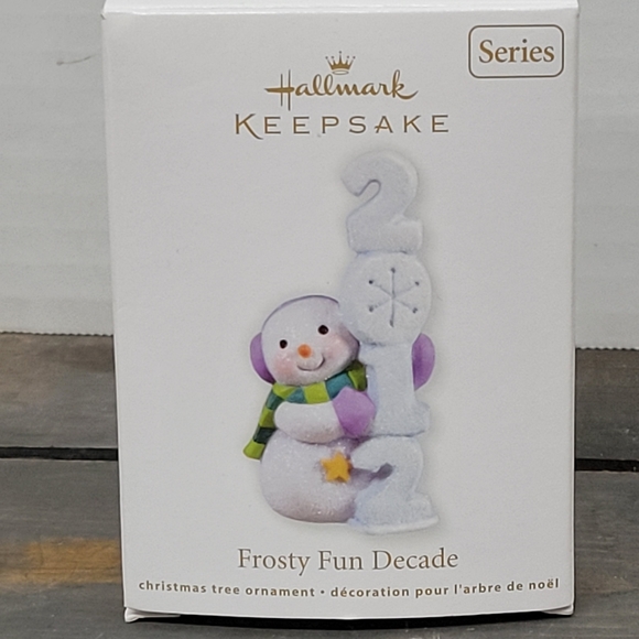 Hallmark Keepsake 2012 Frosty Fun Decade Christmas Tree Ornament Snowman 3rd NIB - Picture 2 of 10